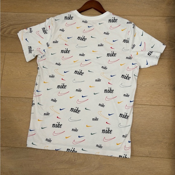 Nike allover print t-shirt - Picture 1 of 2